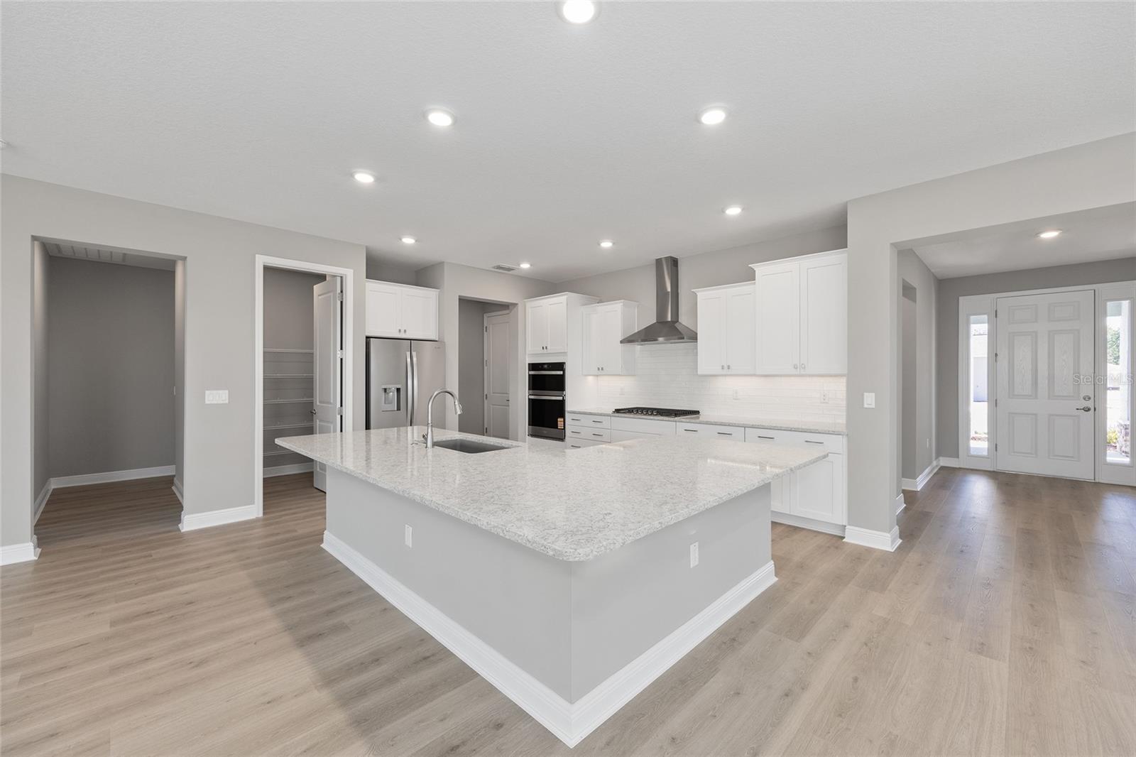 Image 25 of 48 For 10128 106th Circle