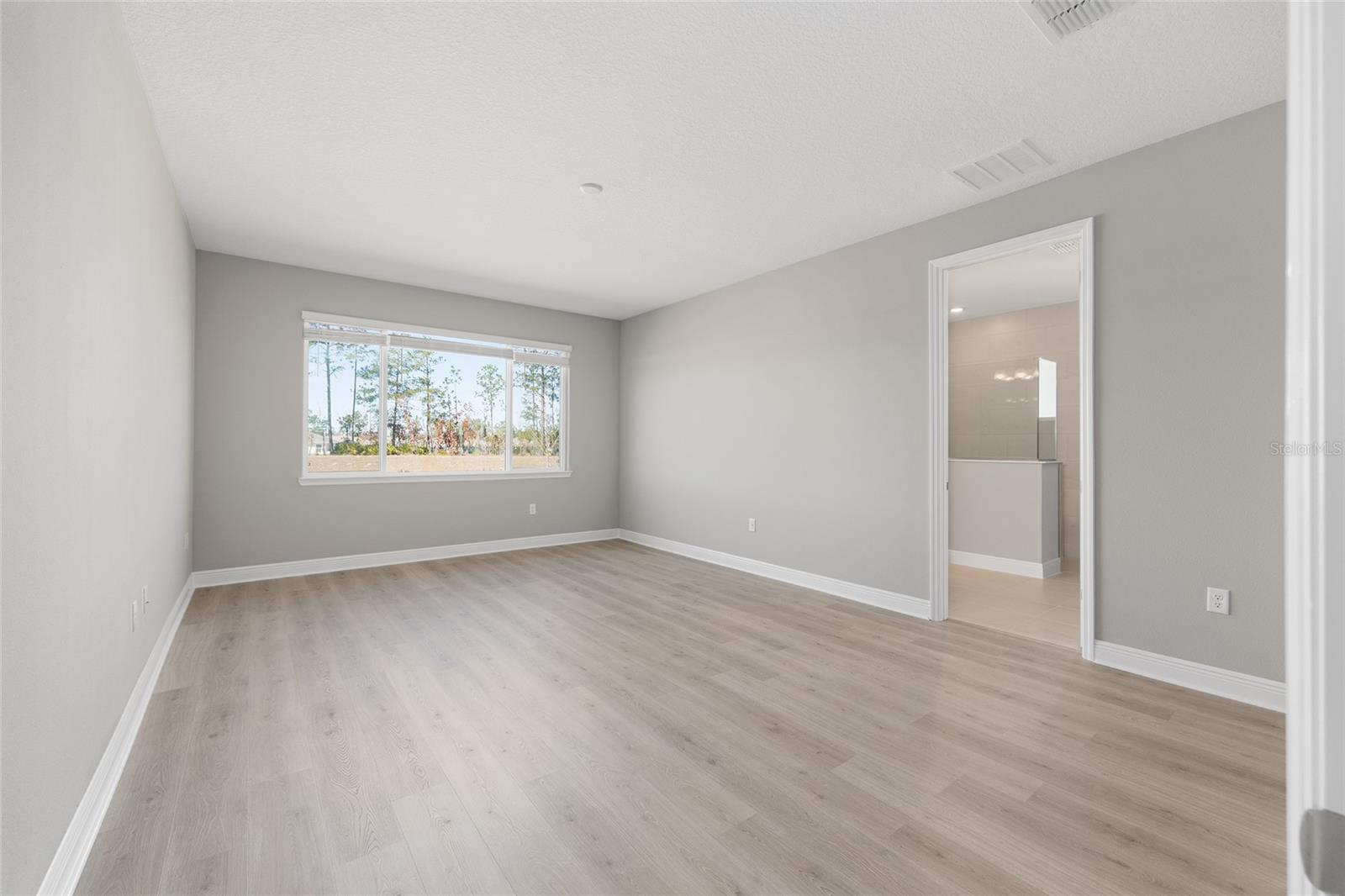 Image 29 of 48 For 10128 106th Circle