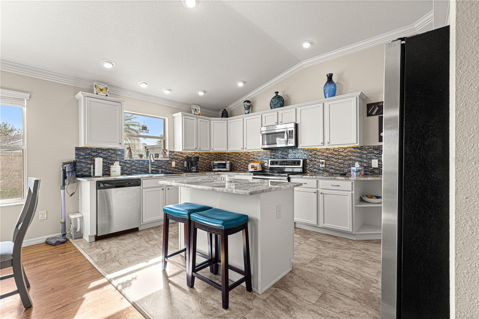 Image 18 of 51 For 1941 Yellow Pine Place