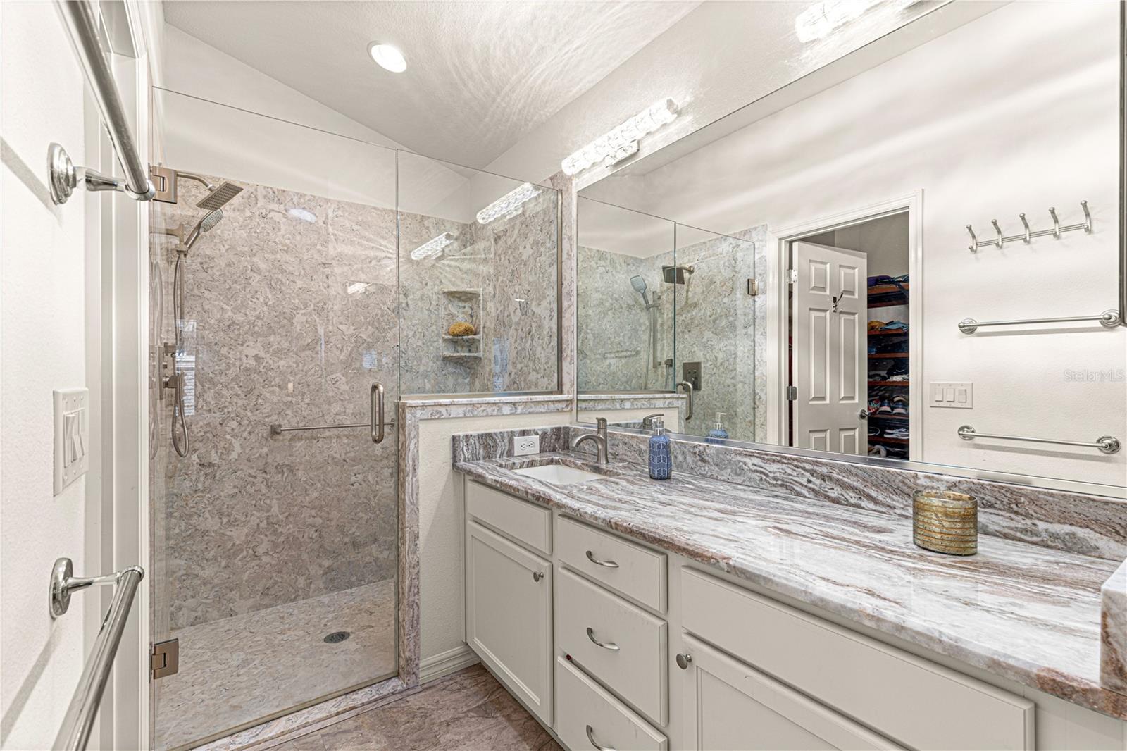 Image 37 of 51 For 1941 Yellow Pine Place