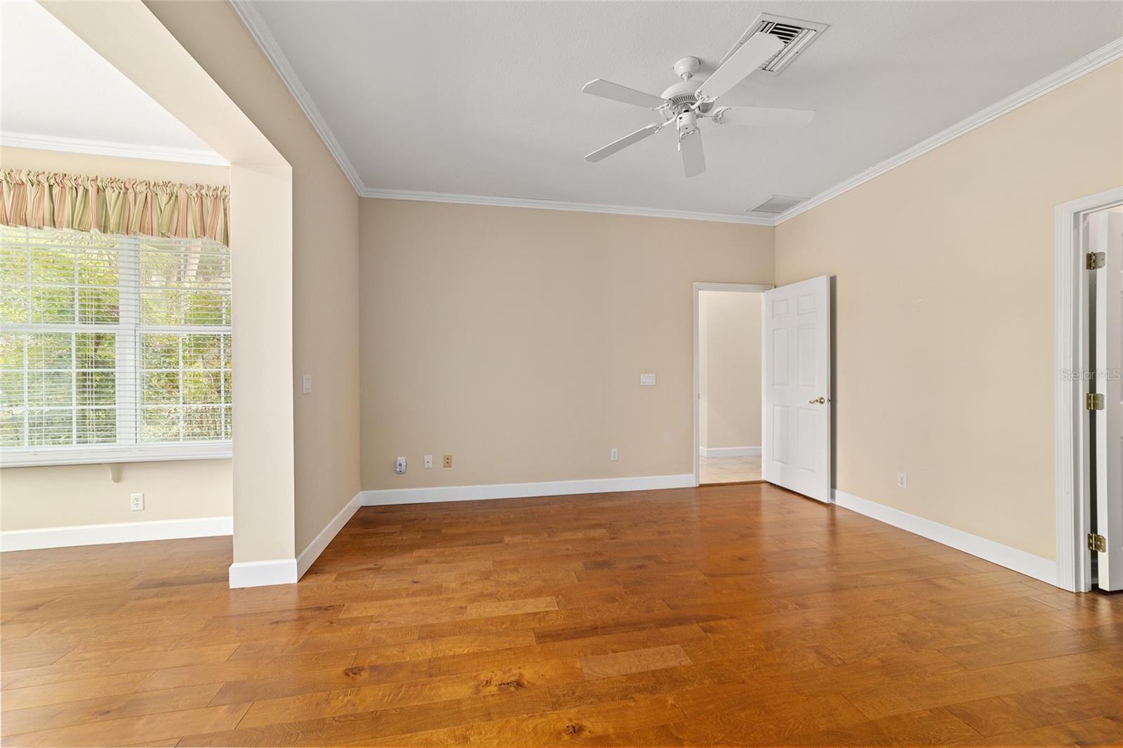 Image 32 of 63 For 7939 12th Circle