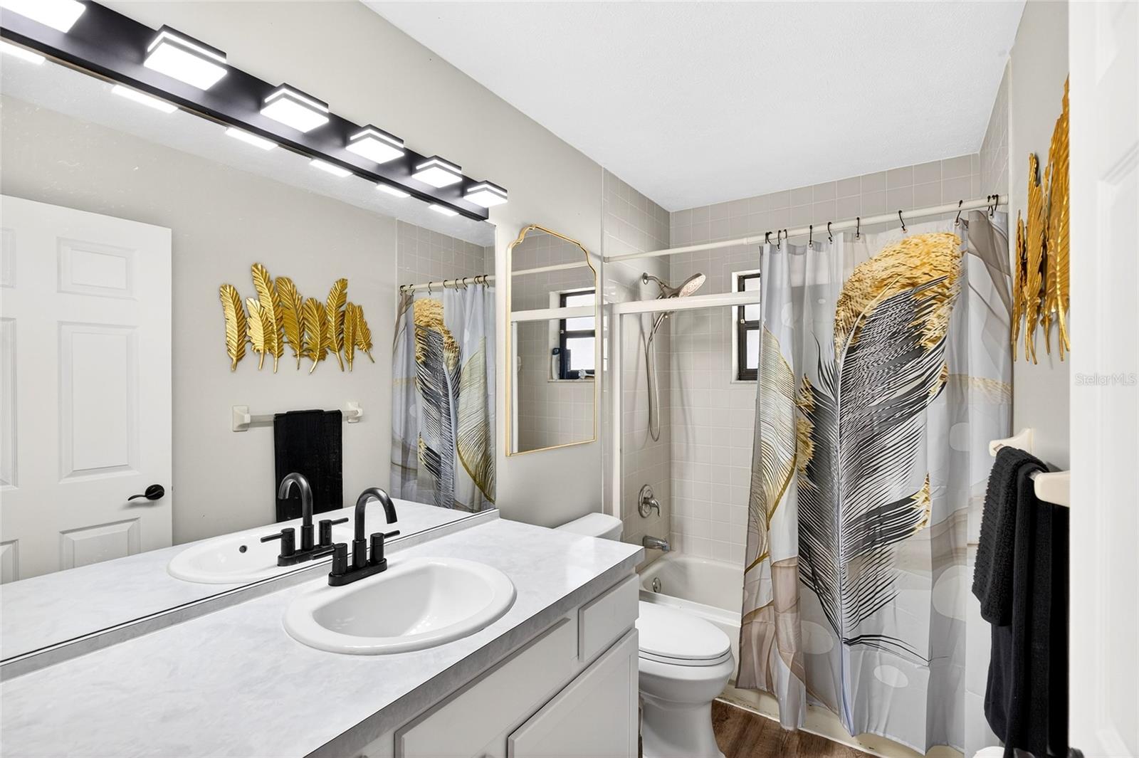 Image 15 of 23 For 5870 55th Court