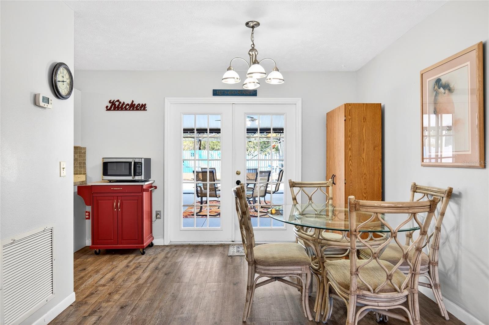 Image 6 of 23 For 5870 55th Court