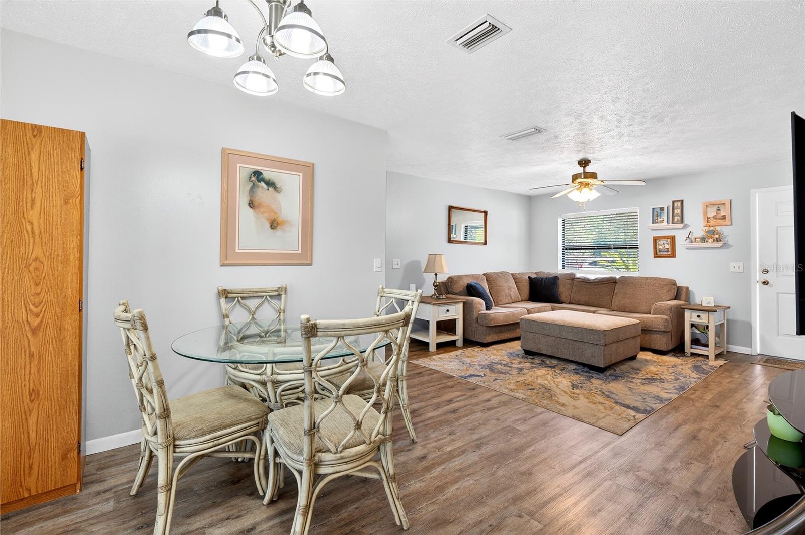 Image 7 of 23 For 5870 55th Court