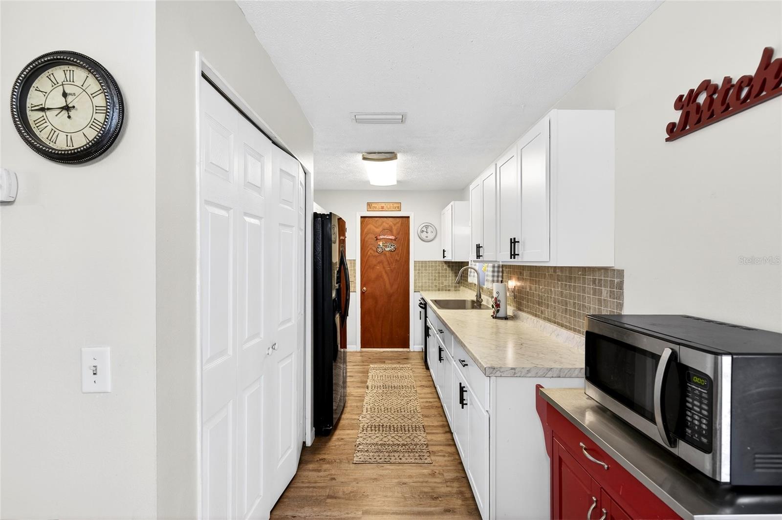 Image 8 of 23 For 5870 55th Court