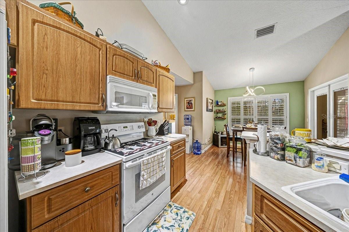 Image 11 of 48 For 6607 11th Loop