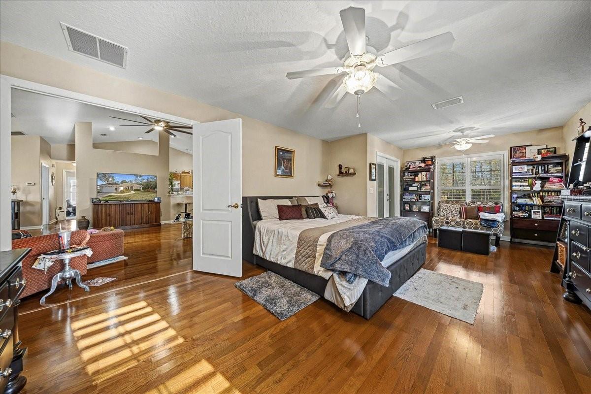 Image 16 of 48 For 6607 11th Loop