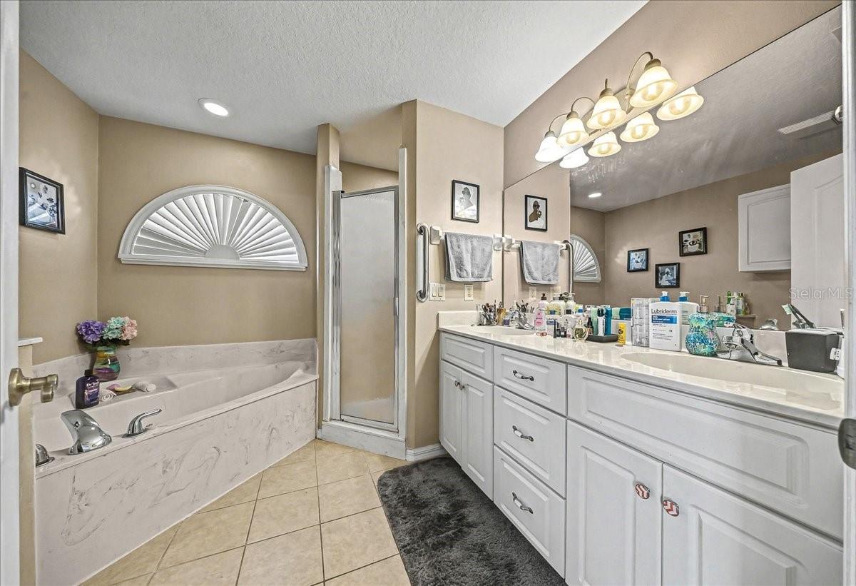 Image 19 of 48 For 6607 11th Loop