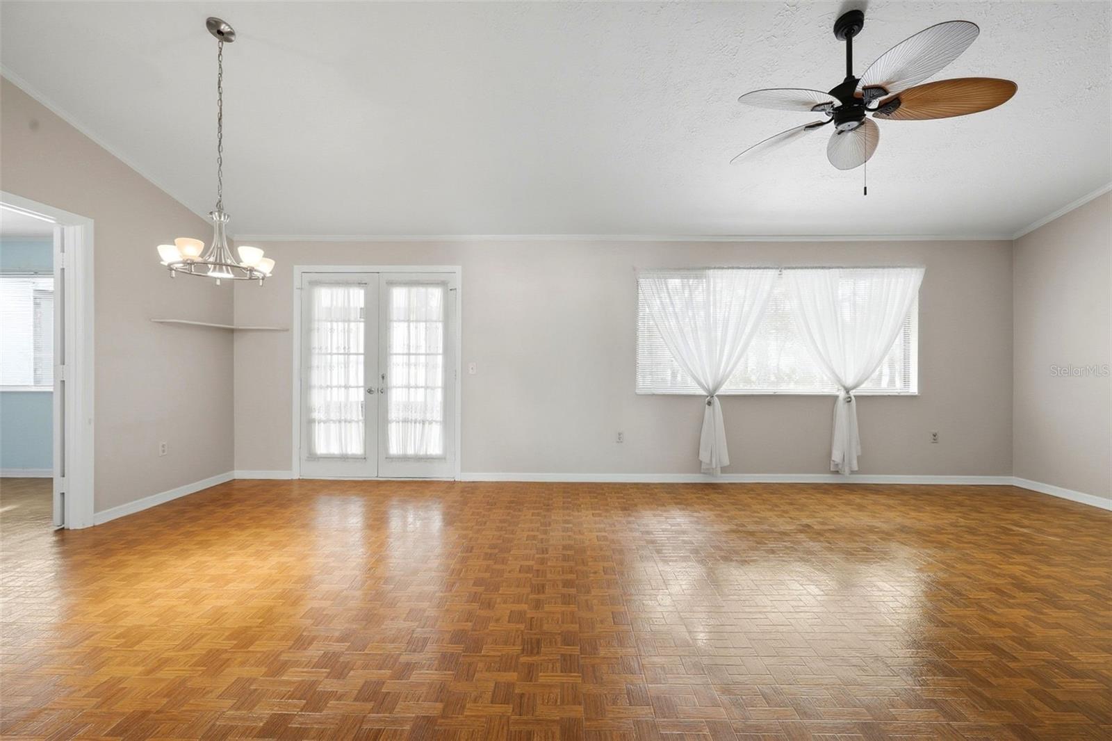 Image 19 of 48 For 554 Cherry Laurel Court