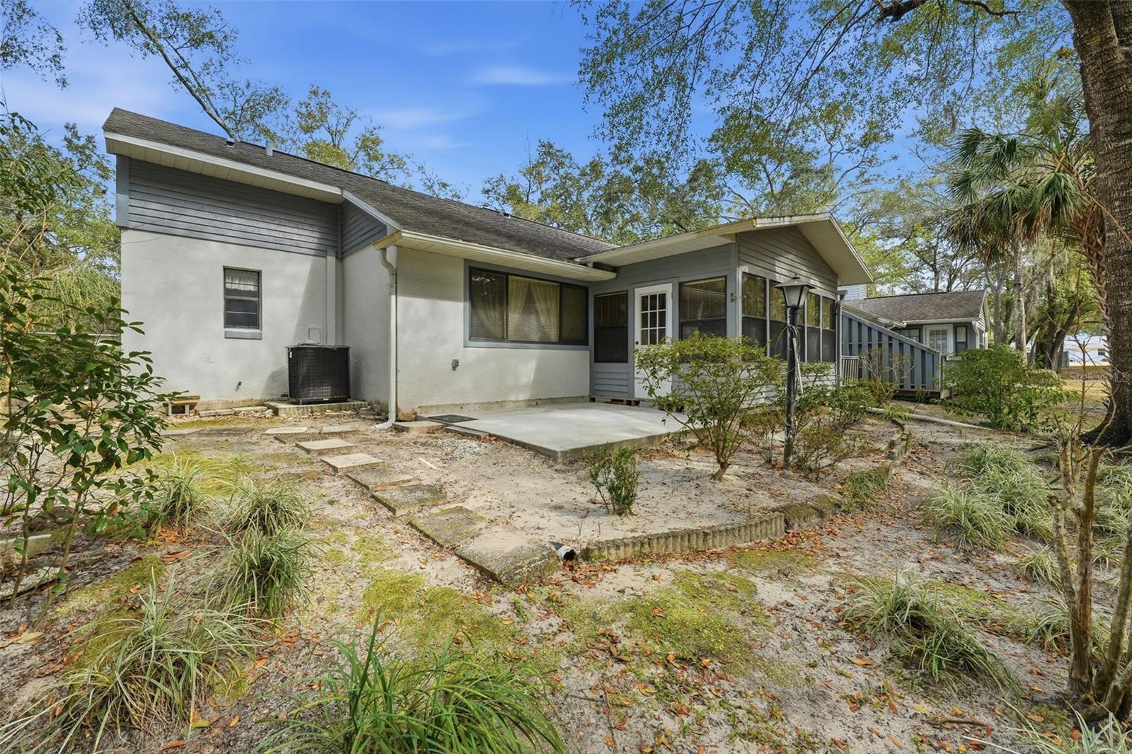 Image 7 of 48 For 554 Cherry Laurel Court