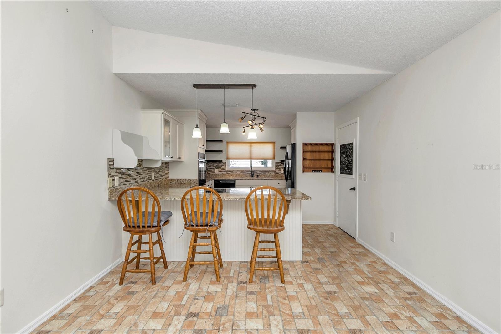 Image 12 of 51 For 6461 80th Place