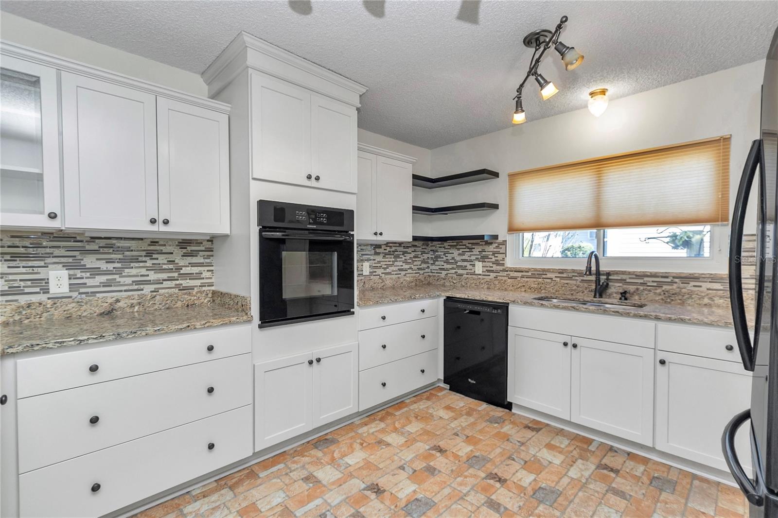 Image 14 of 51 For 6461 80th Place