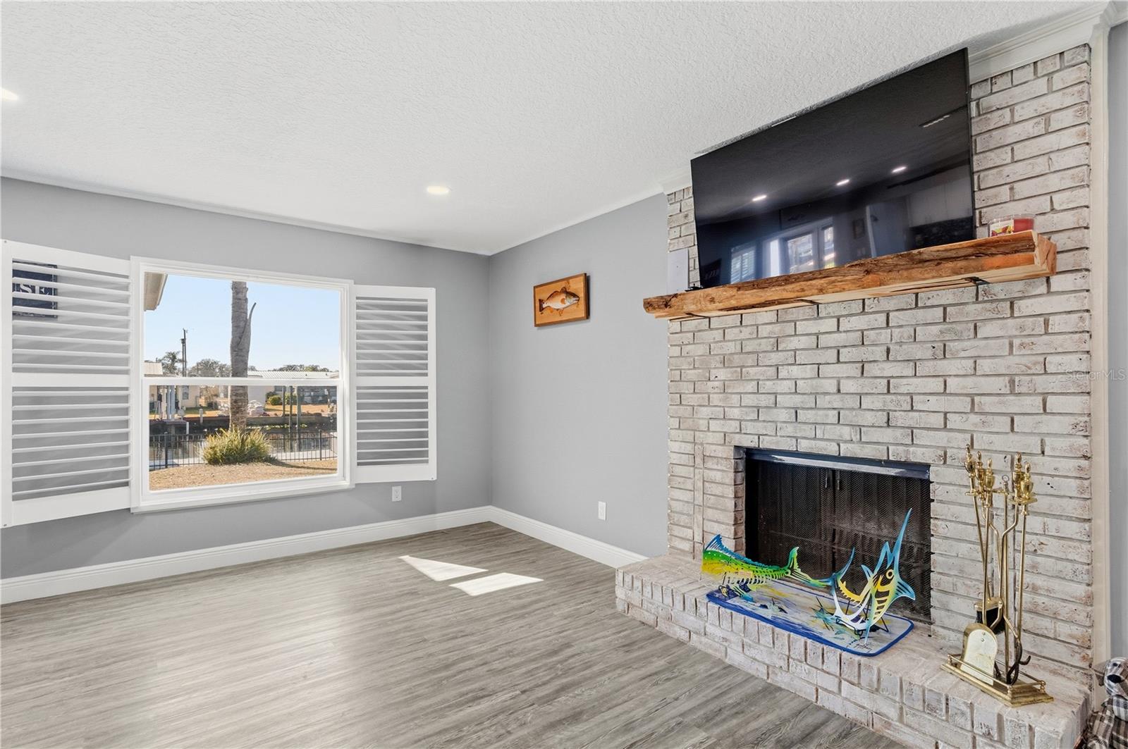 Image 7 of 59 For 1621 Spring Garden Drive