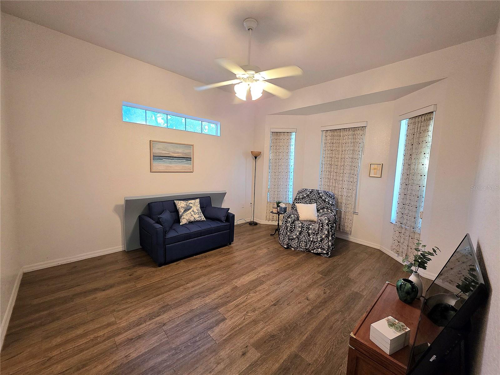 Image 18 of 37 For 2116 40th Terrace