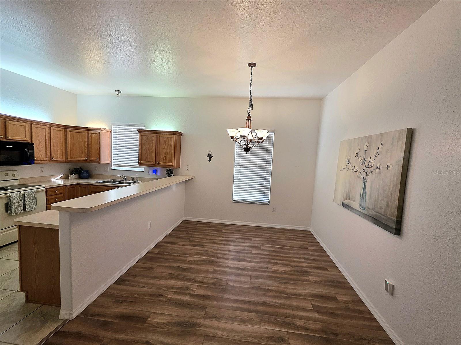 Image 3 of 37 For 2116 40th Terrace