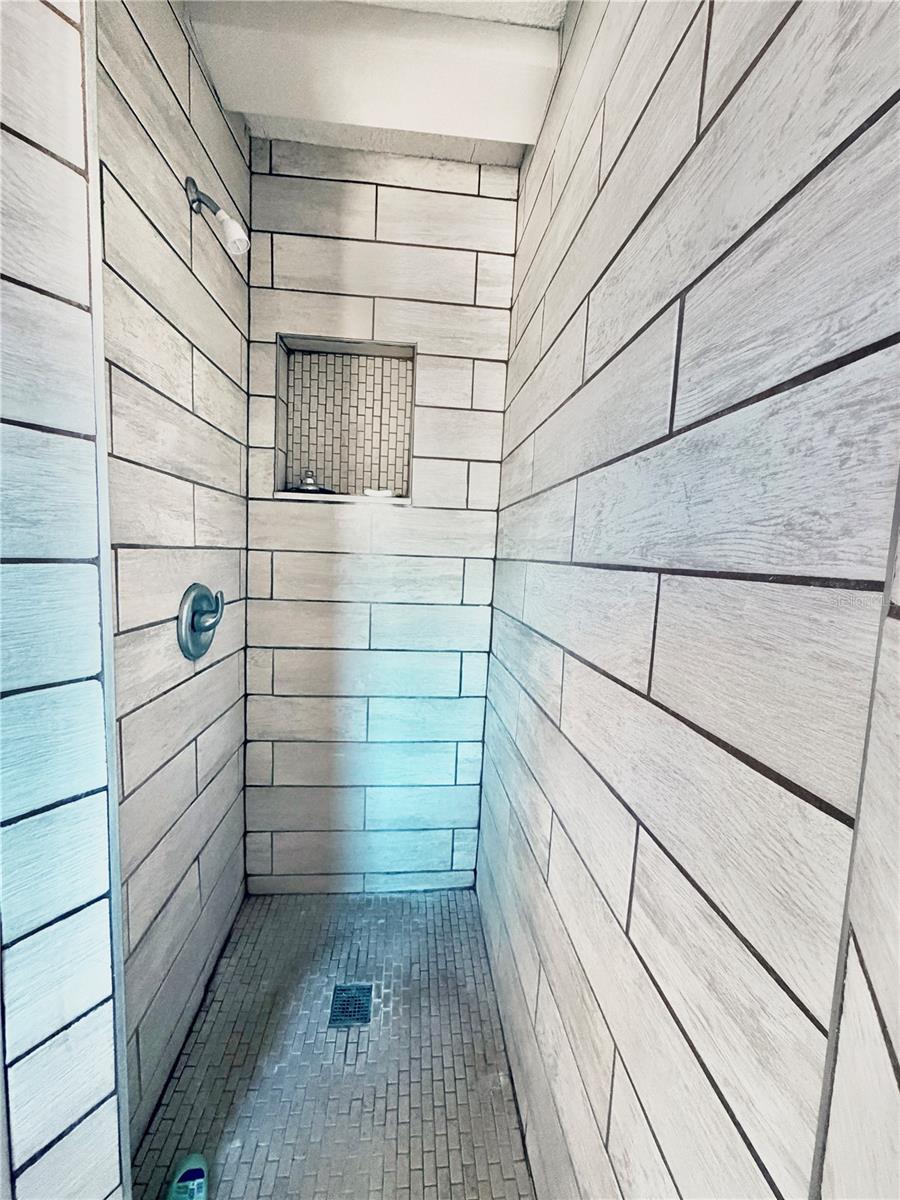 Image 18 of 26 For 5700 Silk Terrace