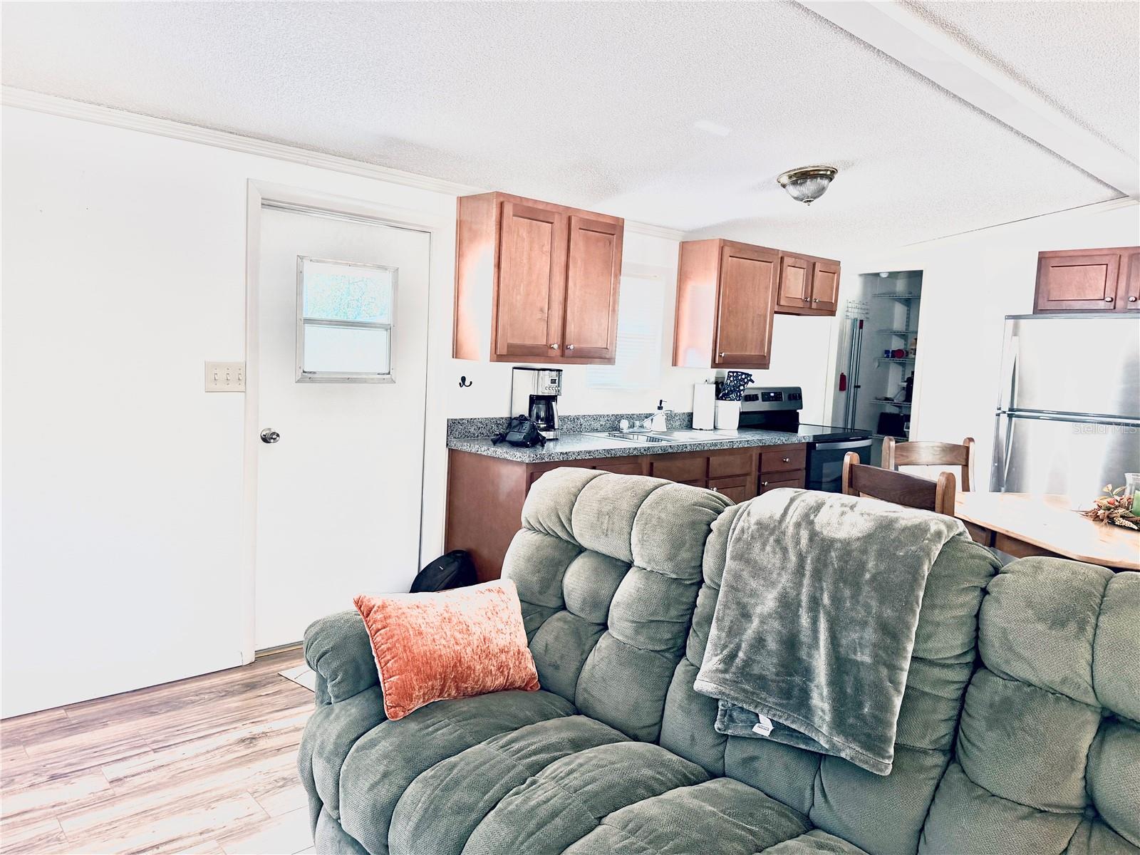 Image 7 of 26 For 5700 Silk Terrace