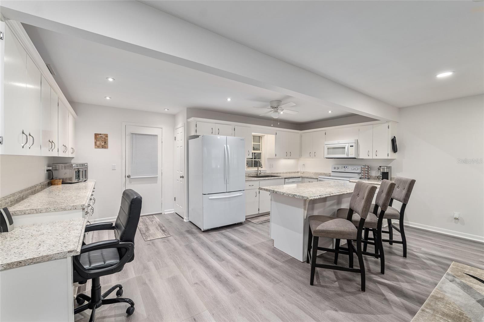 Image 13 of 40 For 8889 96th Street E