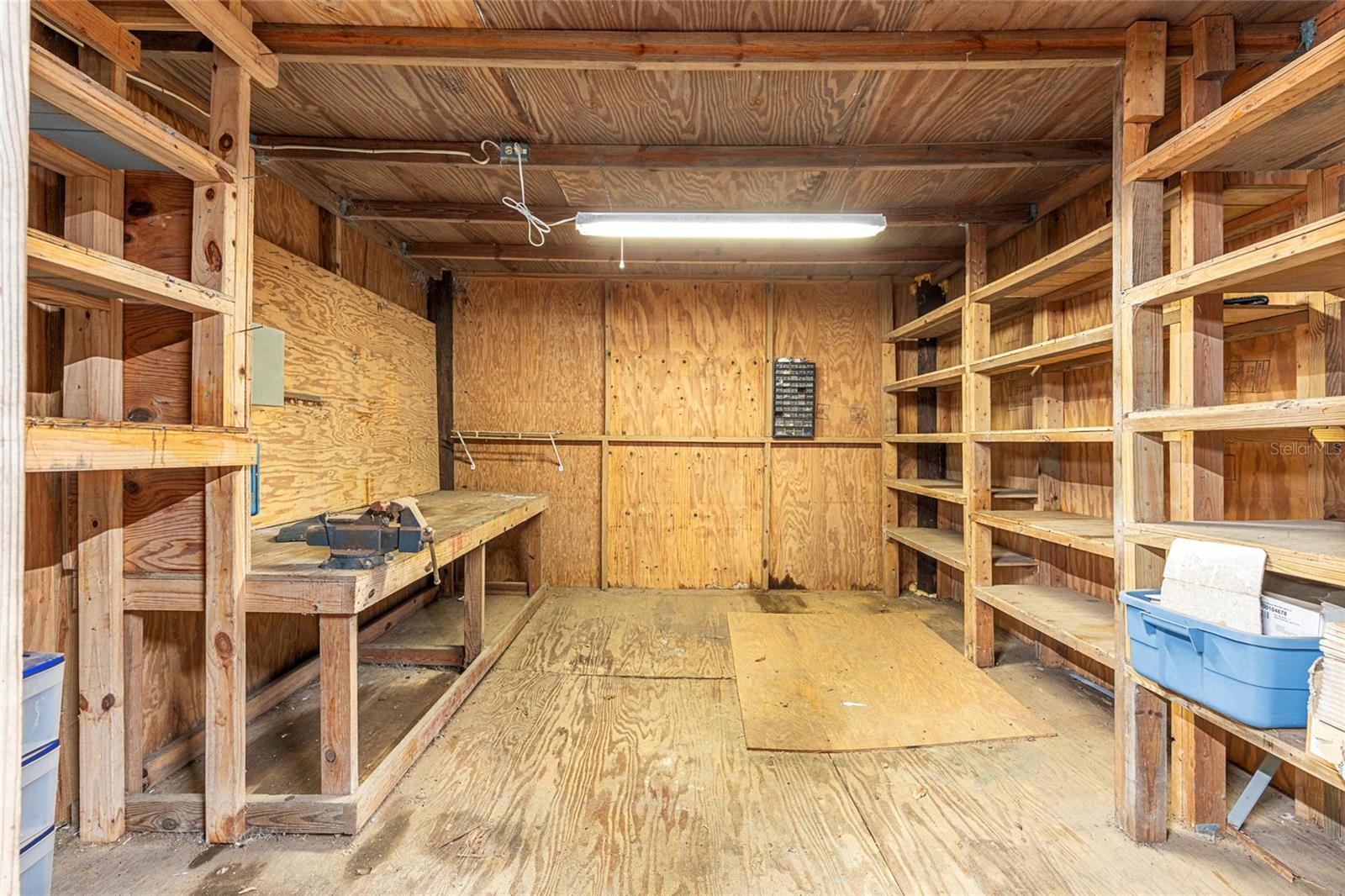 Image 25 of 34 For 22157 87th Avenue Road