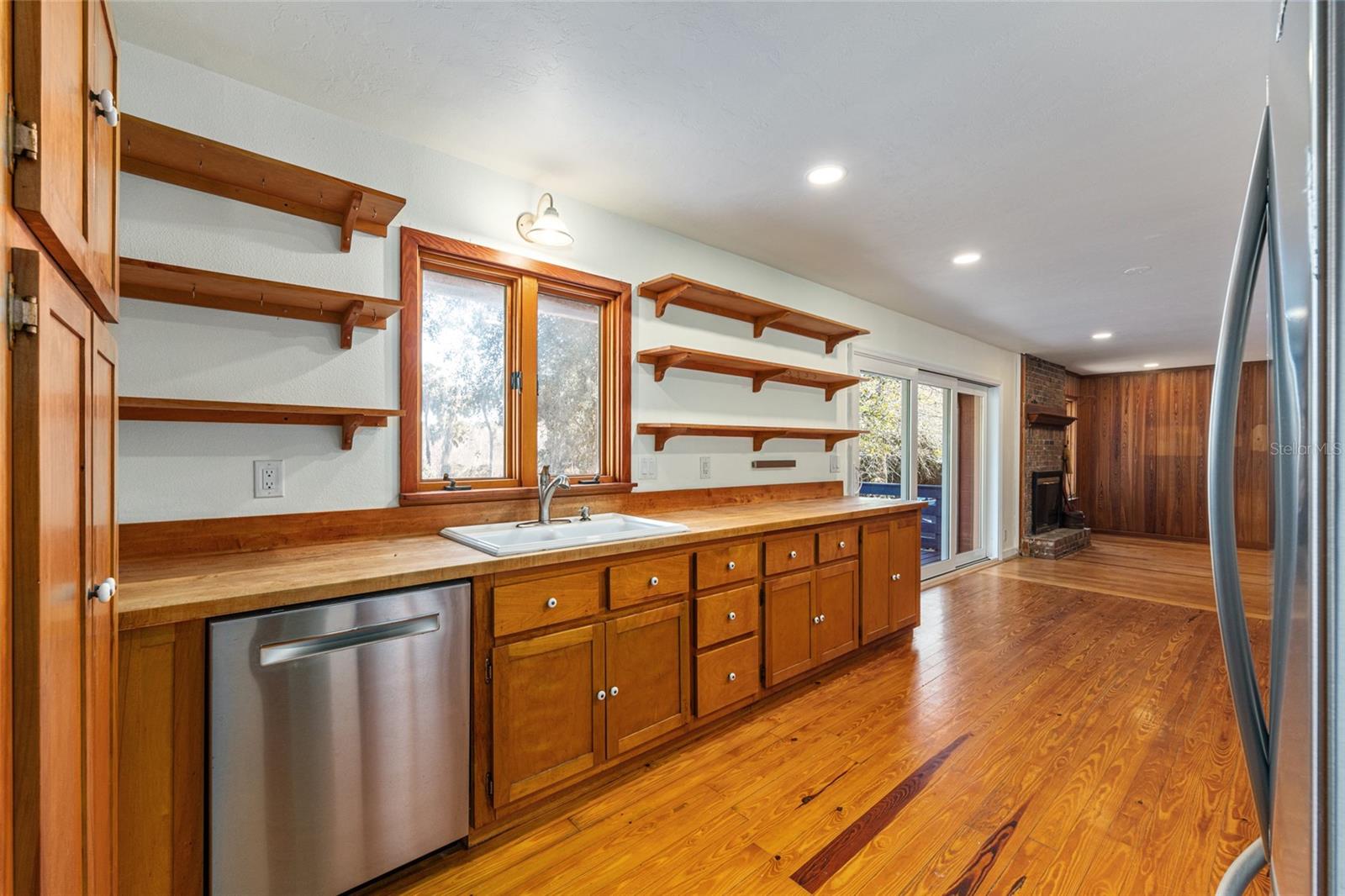 Image 6 of 34 For 22157 87th Avenue Road