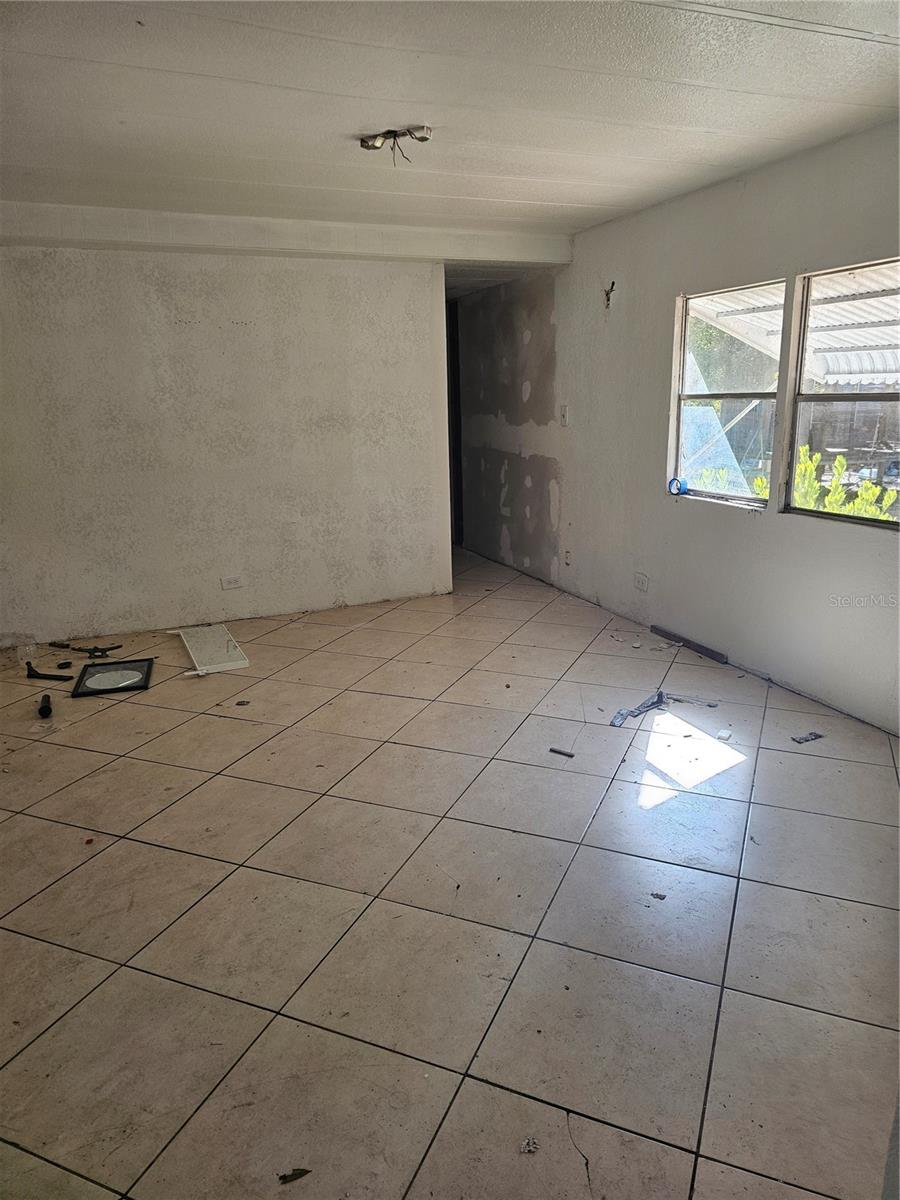 Image 3 of 3 For 16376 138th Avenue