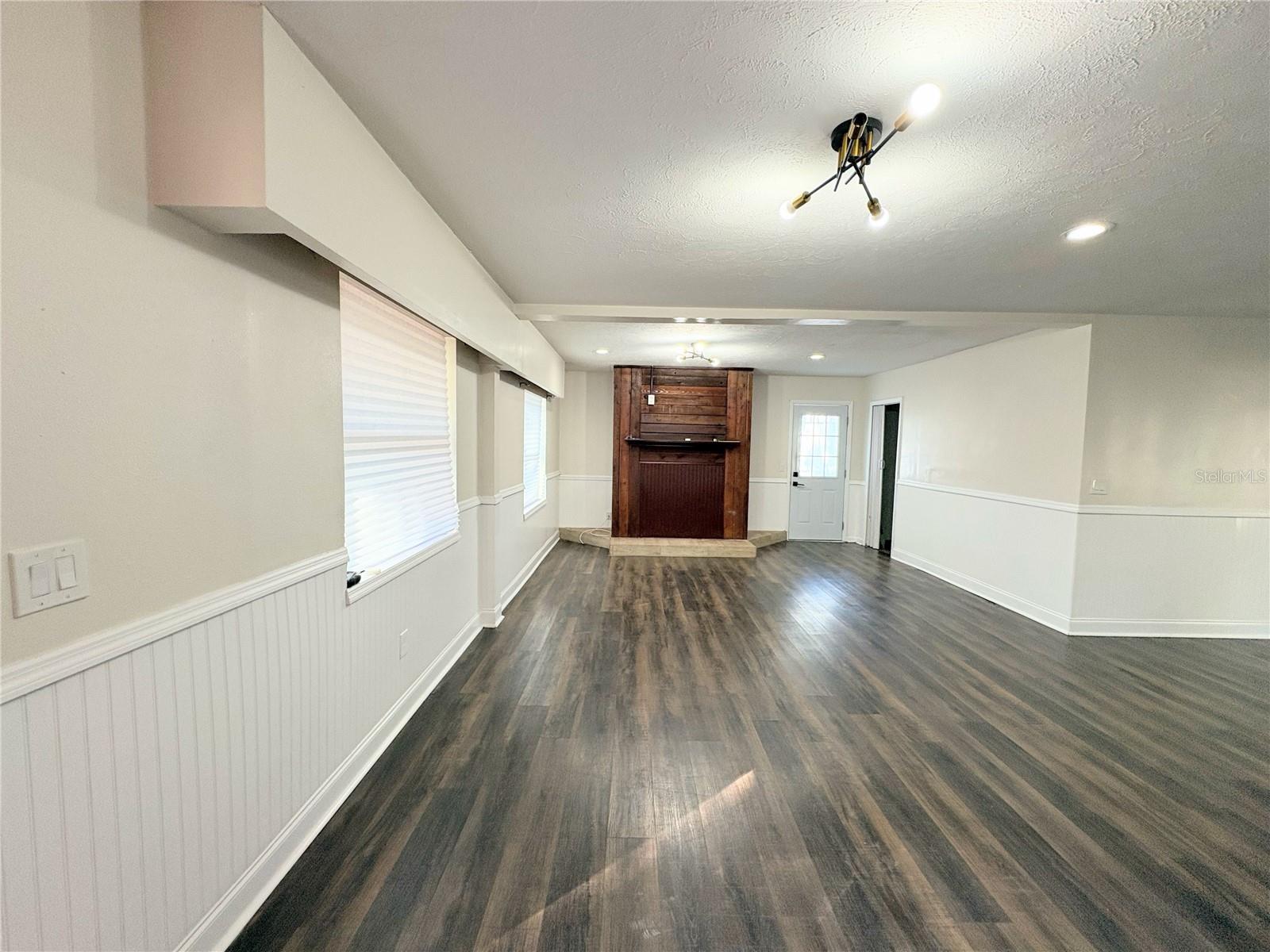 Image 15 of 67 For 895 80th Avenue