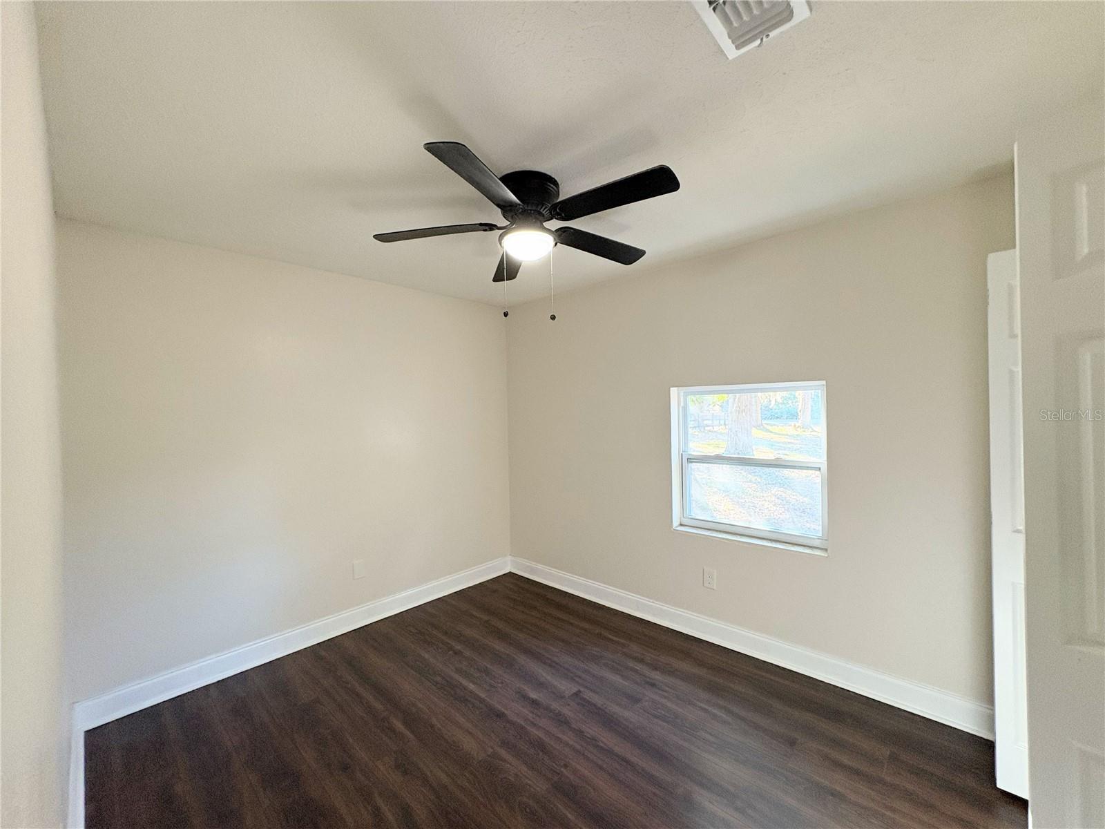 Image 19 of 67 For 895 80th Avenue