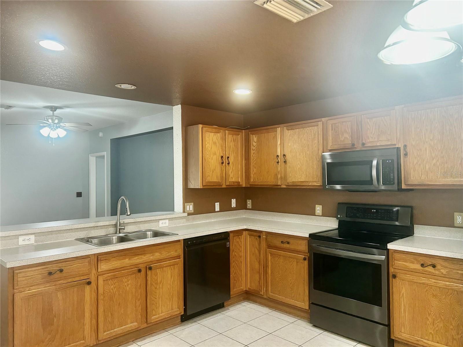 Image 15 of 41 For 5155 39th Street