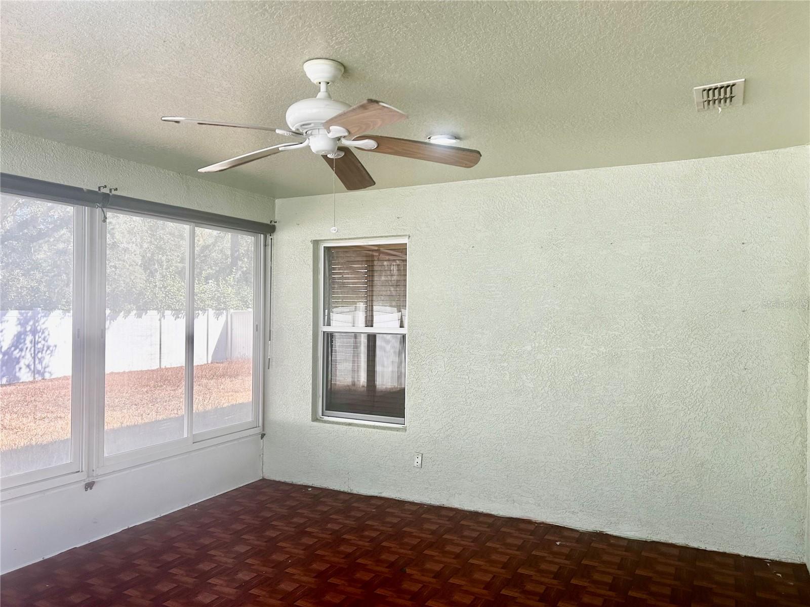 Image 33 of 41 For 5155 39th Street