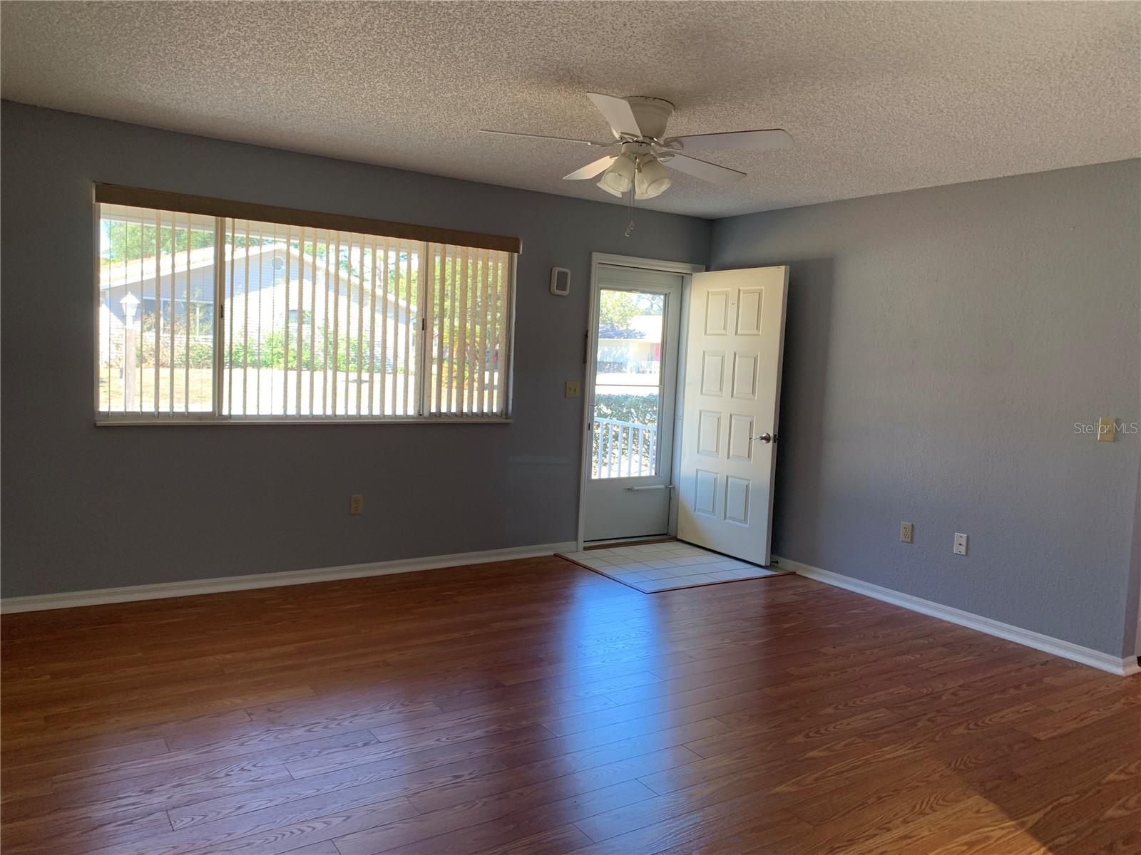 Image 3 of 20 For 10881 81st Avenue Road