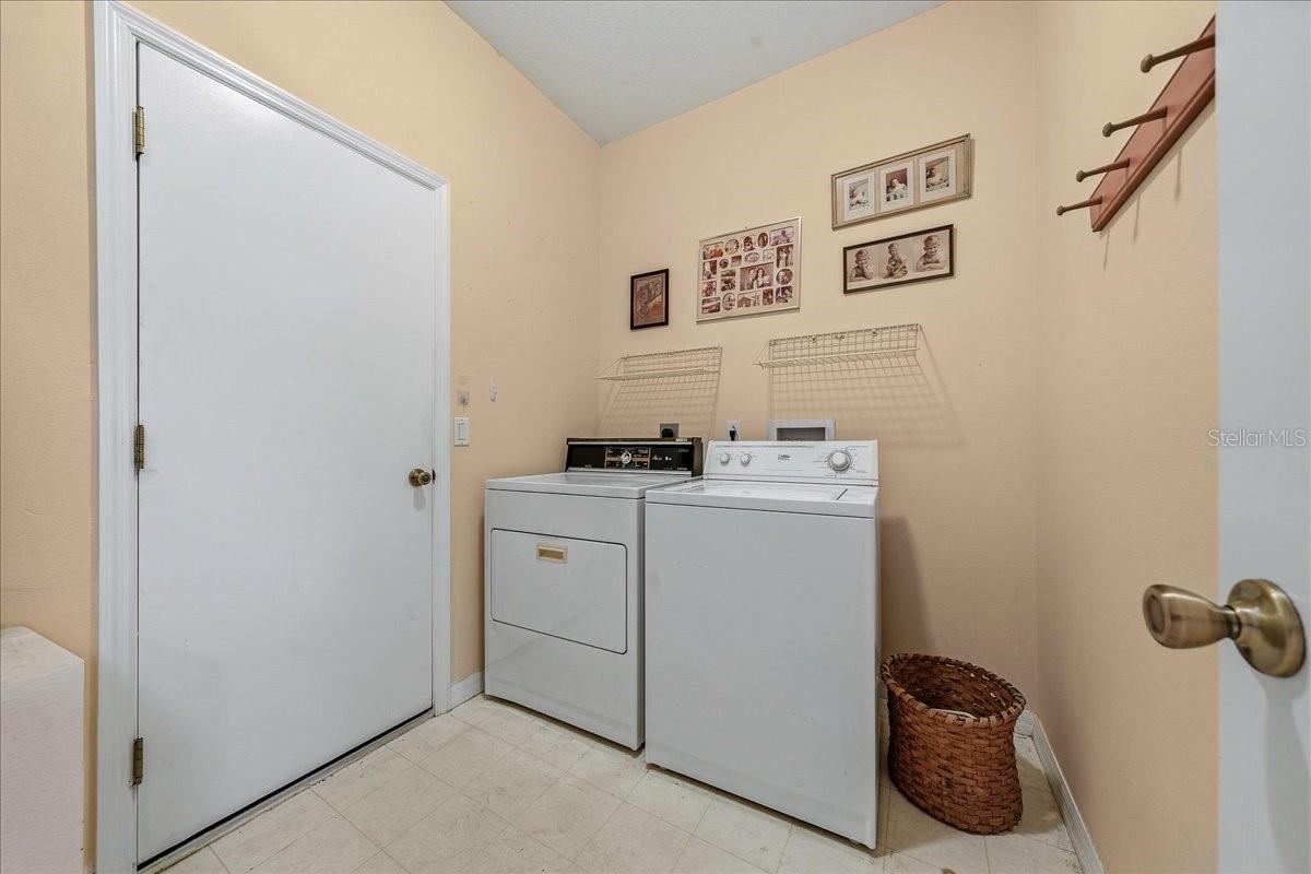 Image 41 of 50 For 2633 27th Street