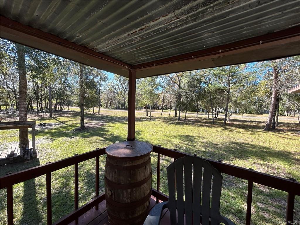 Listing photo id 9 for 4830 Western Drive