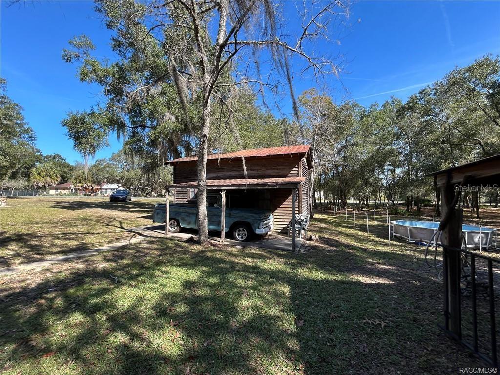 Listing photo id 2 for 4830 Western Drive