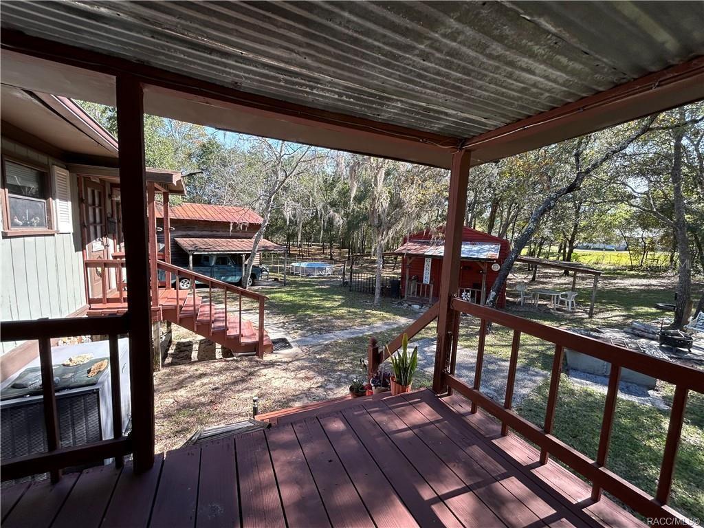 Listing photo id 6 for 4830 Western Drive