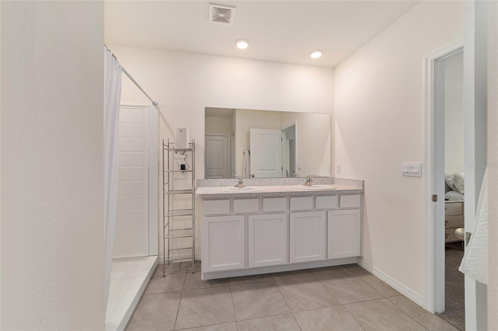 Image 36 of 57 For 227 Hickory Course