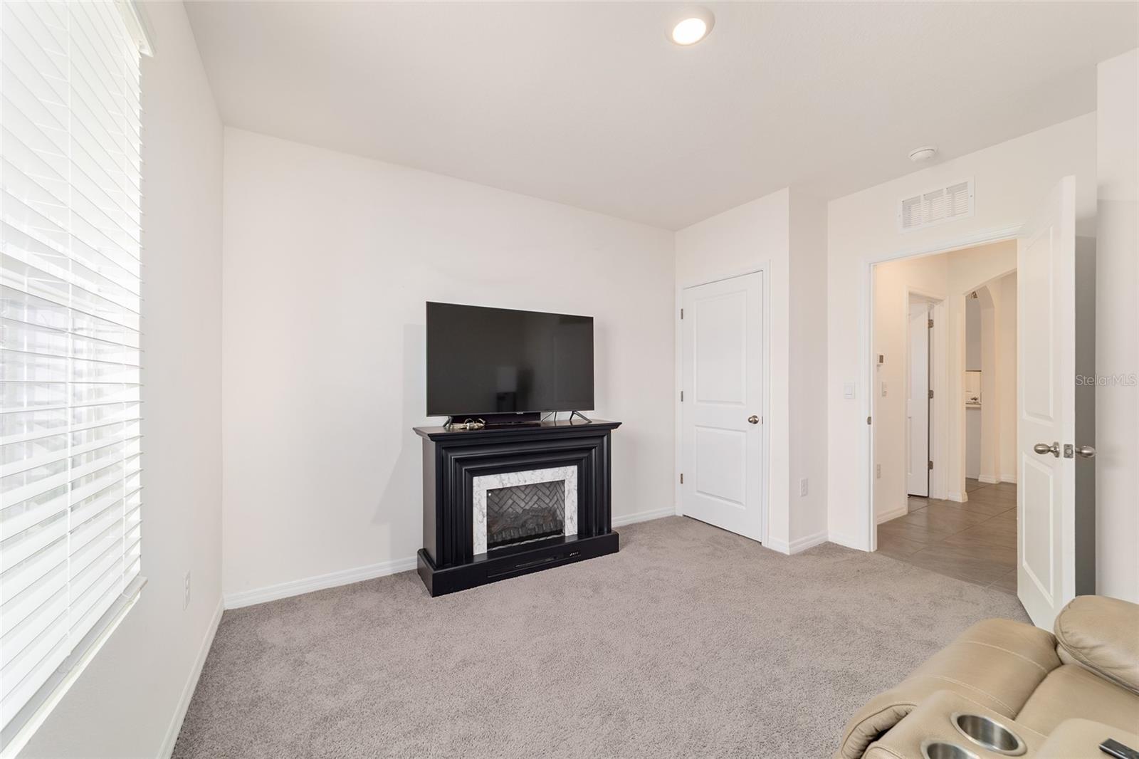 Image 42 of 57 For 227 Hickory Course