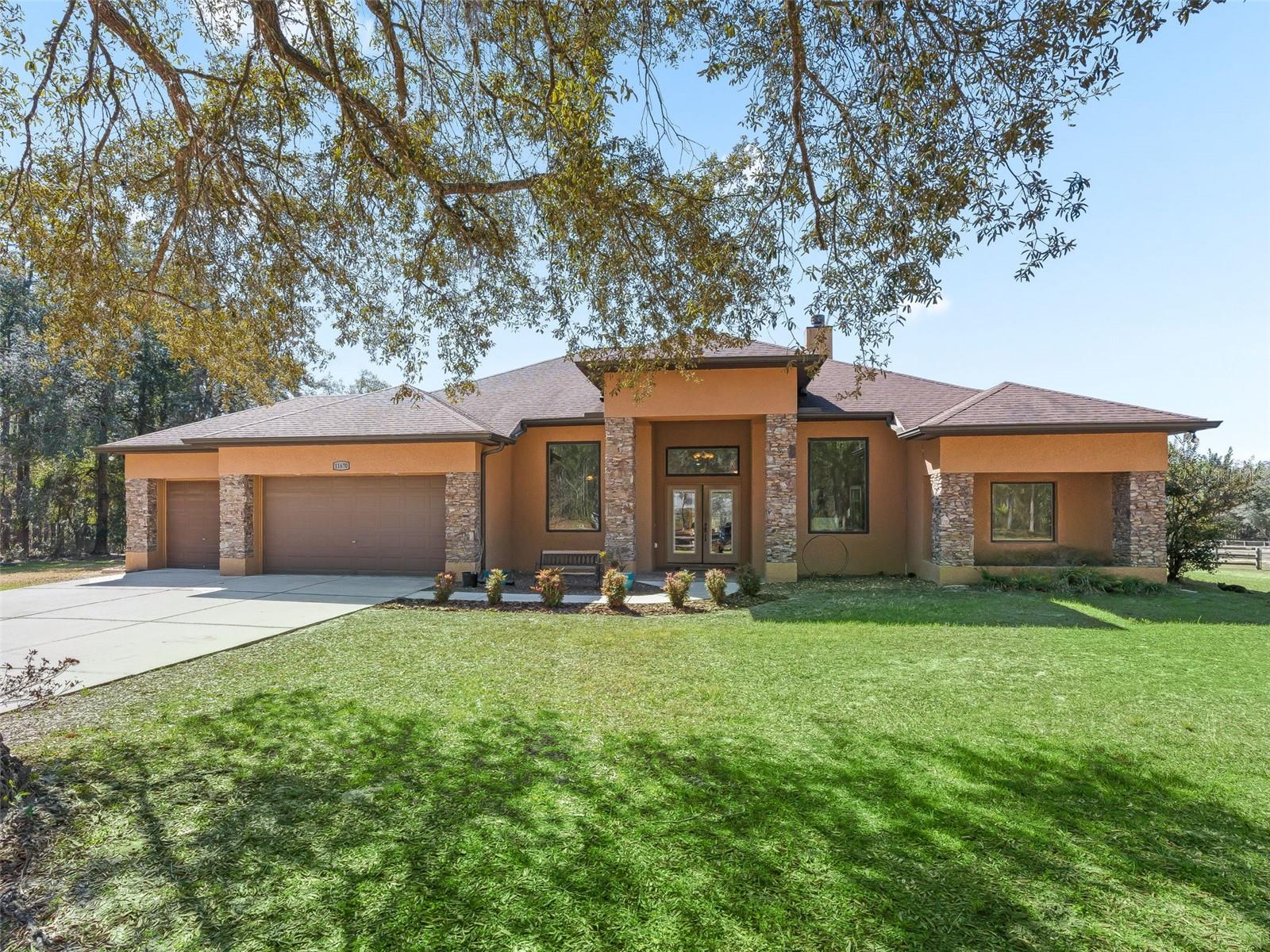 Listing photo id 0 for 11670 6th Street