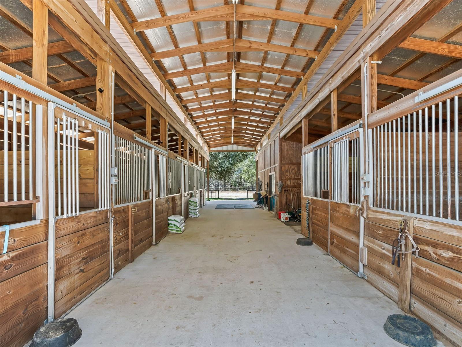 Listing photo id 45 for 11670 6th Street