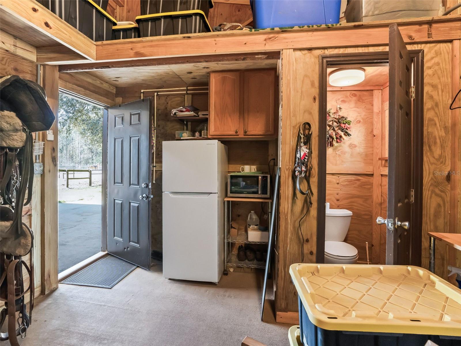 Listing photo id 49 for 11670 6th Street