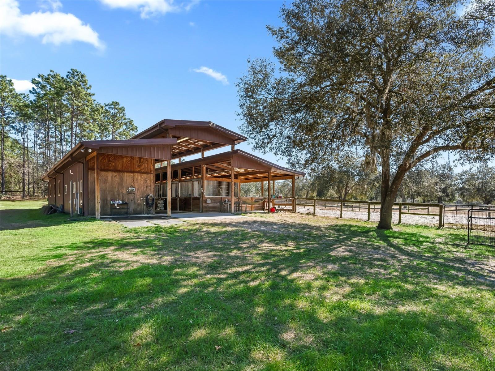 Listing photo id 53 for 11670 6th Street