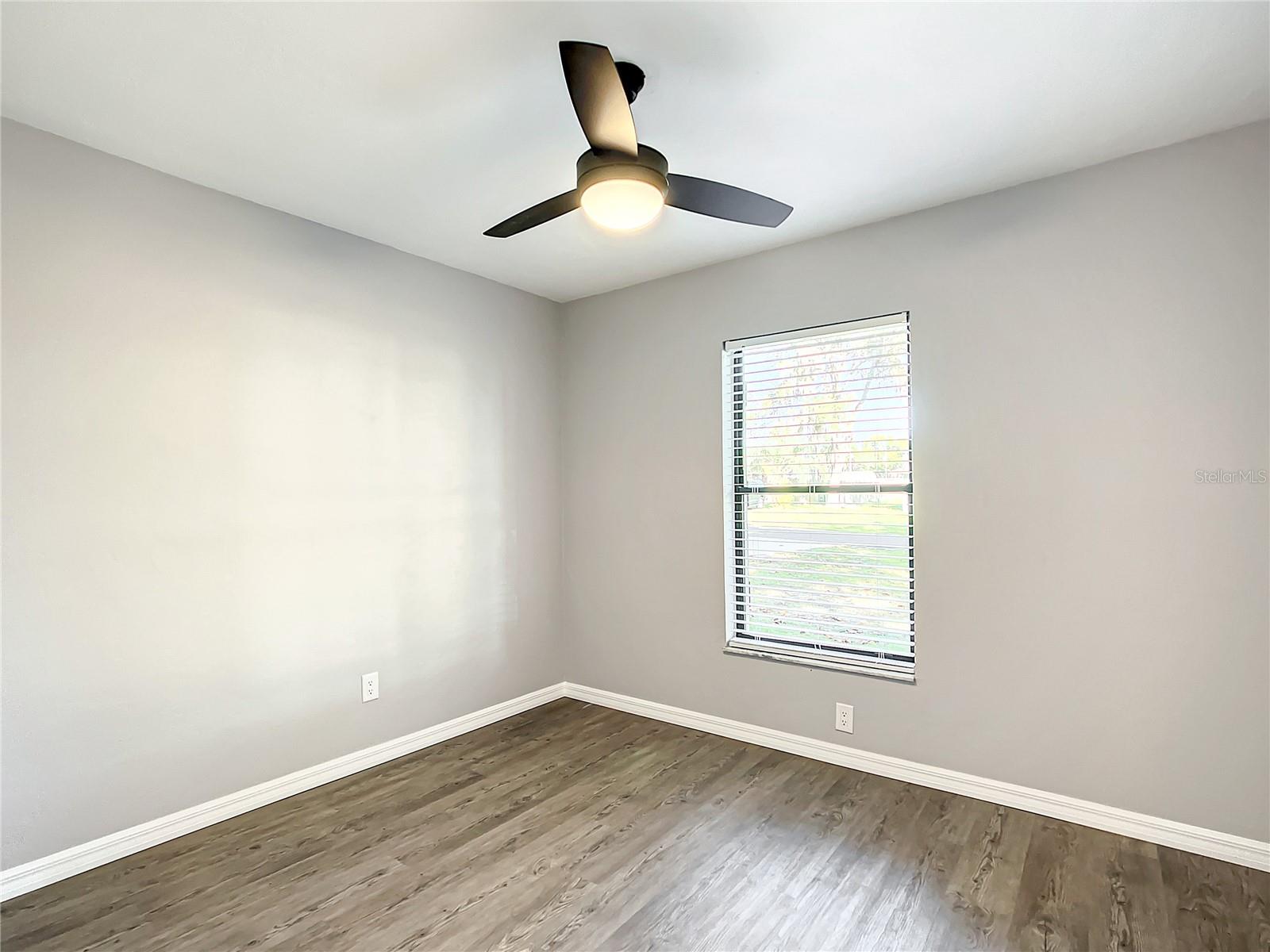 Image 17 of 40 For 11520 129th Place