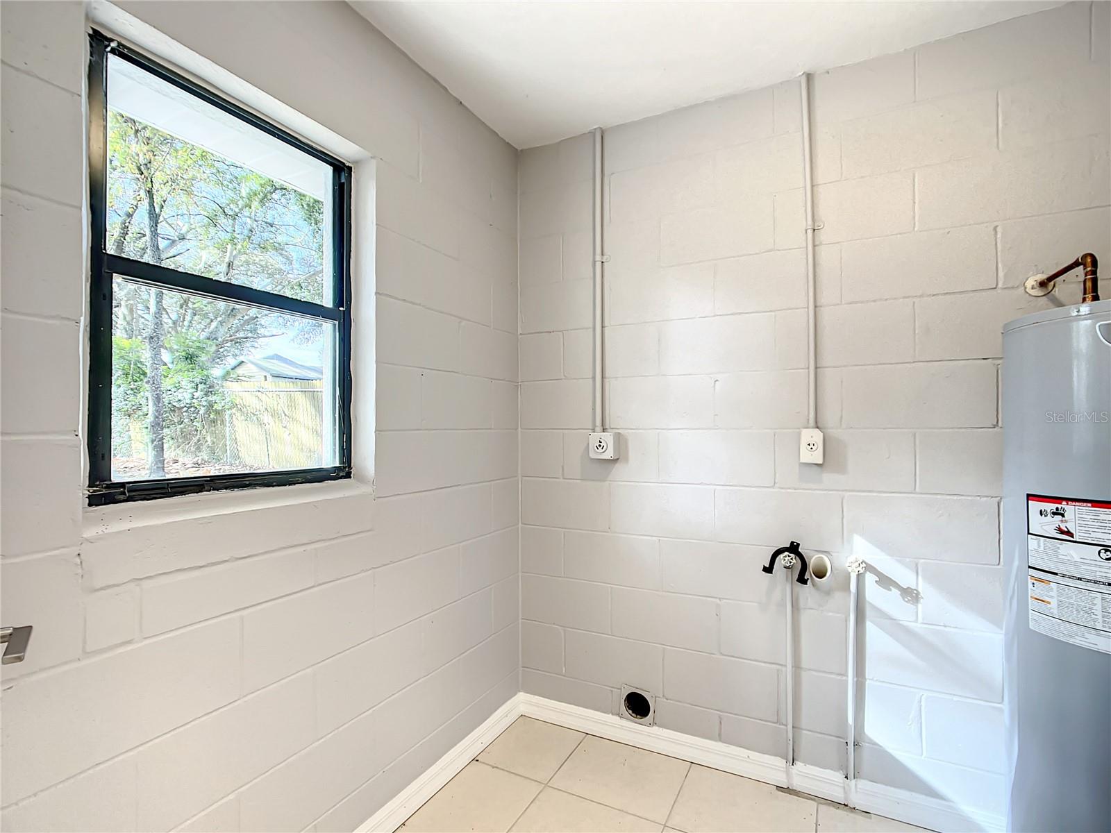 Image 27 of 40 For 11520 129th Place