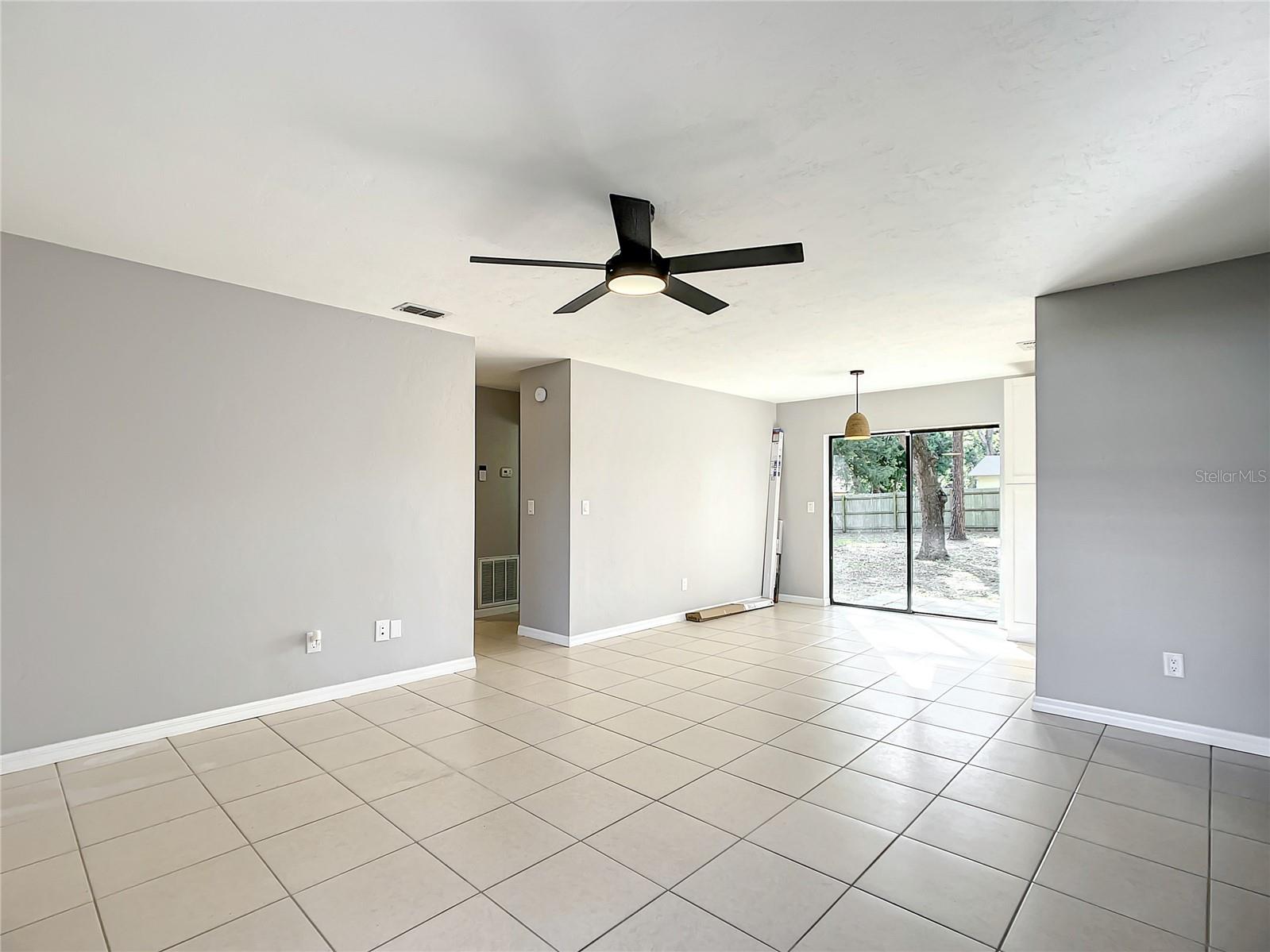 Image 5 of 40 For 11520 129th Place