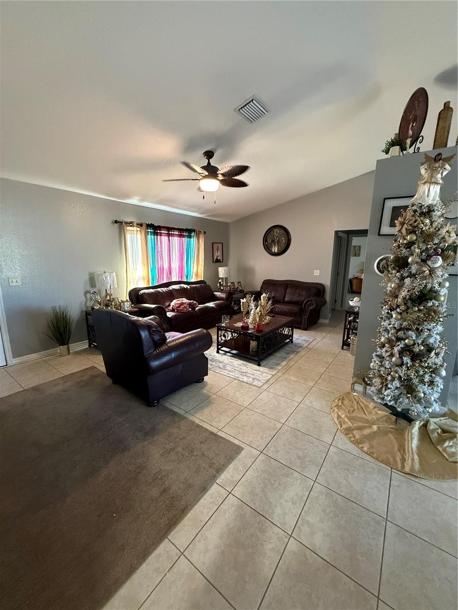 Image 4 of 20 For 61 Walnut Drive