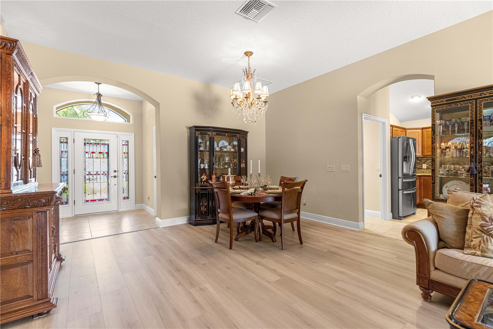 Image 14 of 91 For 4239 Deskin Lane