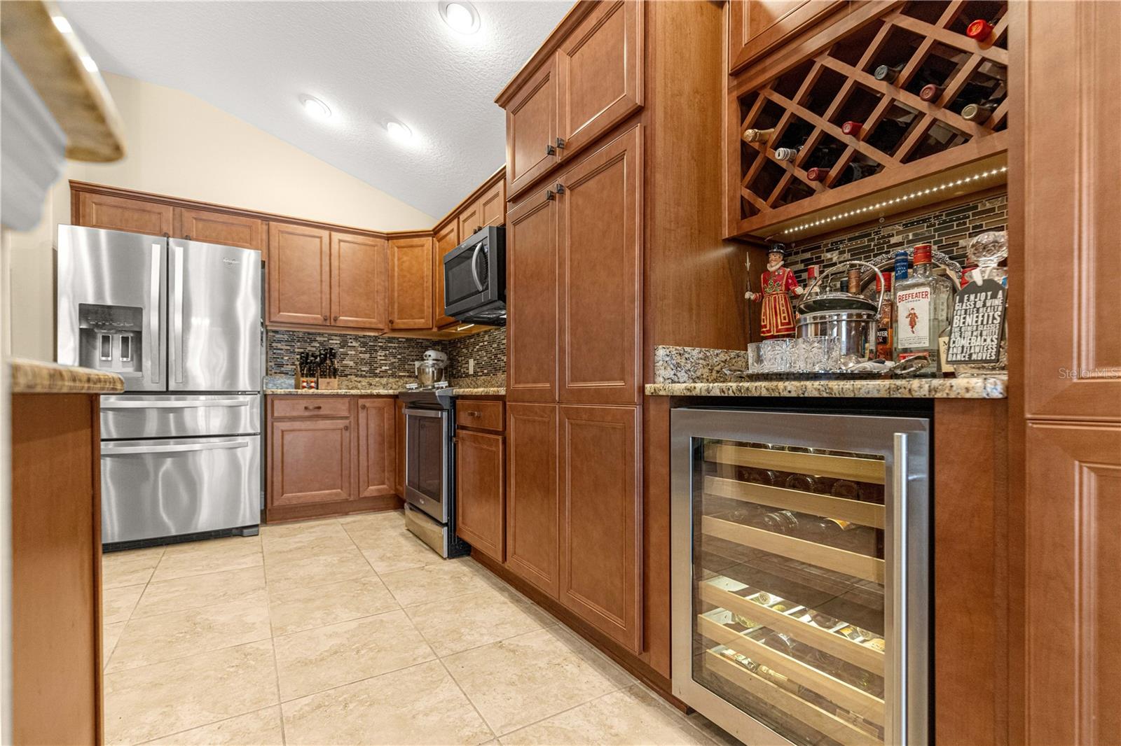 Image 38 of 91 For 4239 Deskin Lane