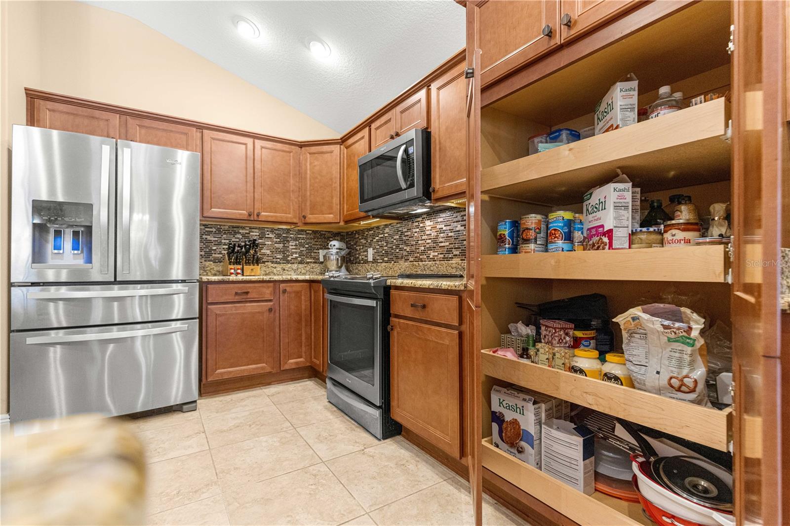 Image 41 of 91 For 4239 Deskin Lane