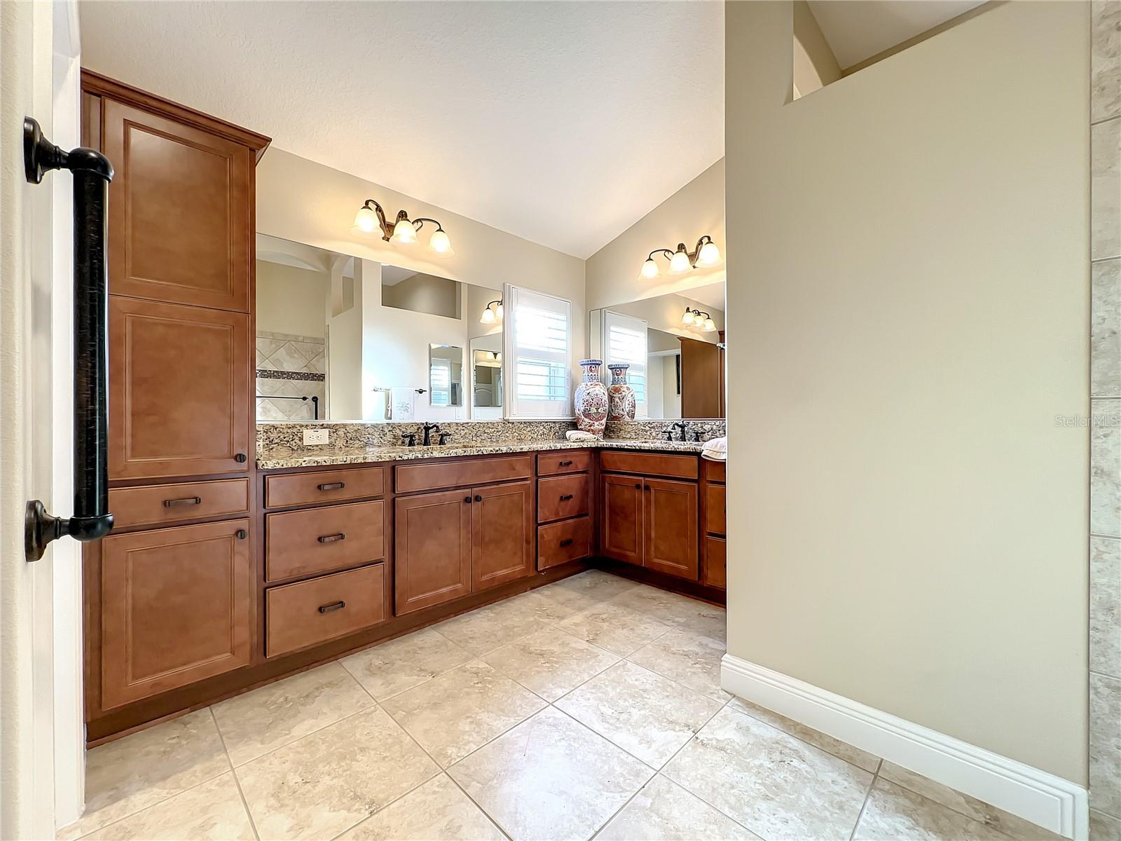 Image 52 of 91 For 4239 Deskin Lane