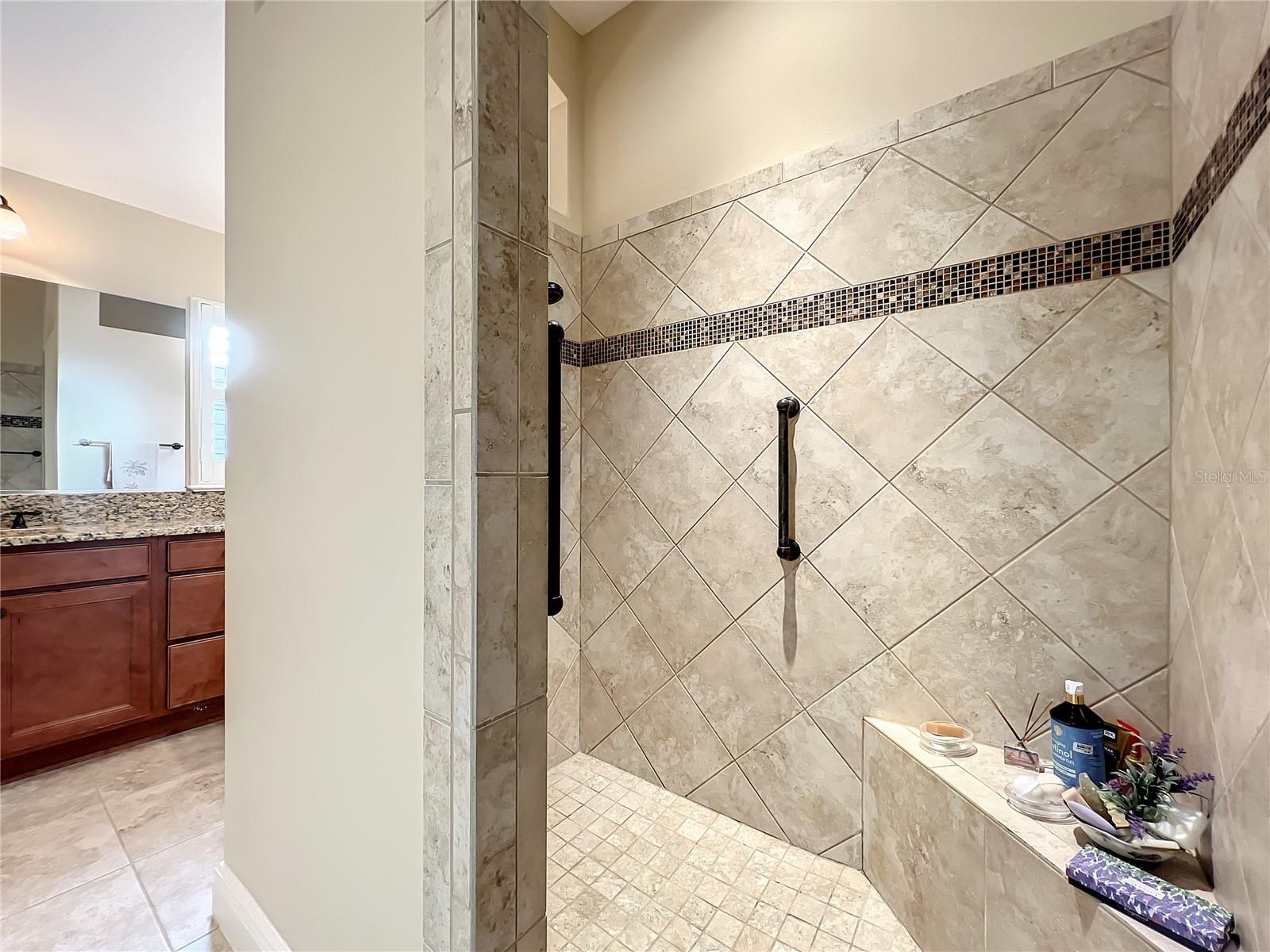 Image 56 of 91 For 4239 Deskin Lane