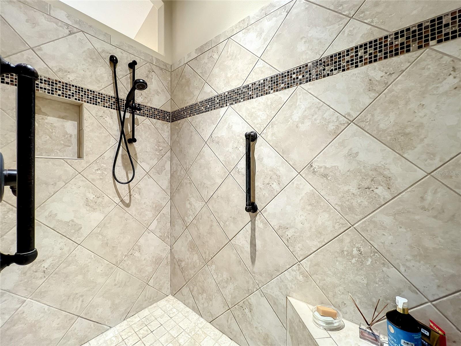 Image 59 of 91 For 4239 Deskin Lane